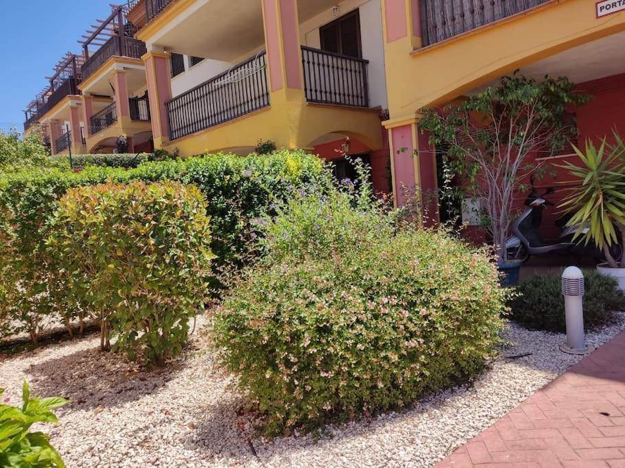 Apartamento Completo Con Piscina Comunitaria Y Patio Exterior Ayamonte Dış mekan fotoğraf